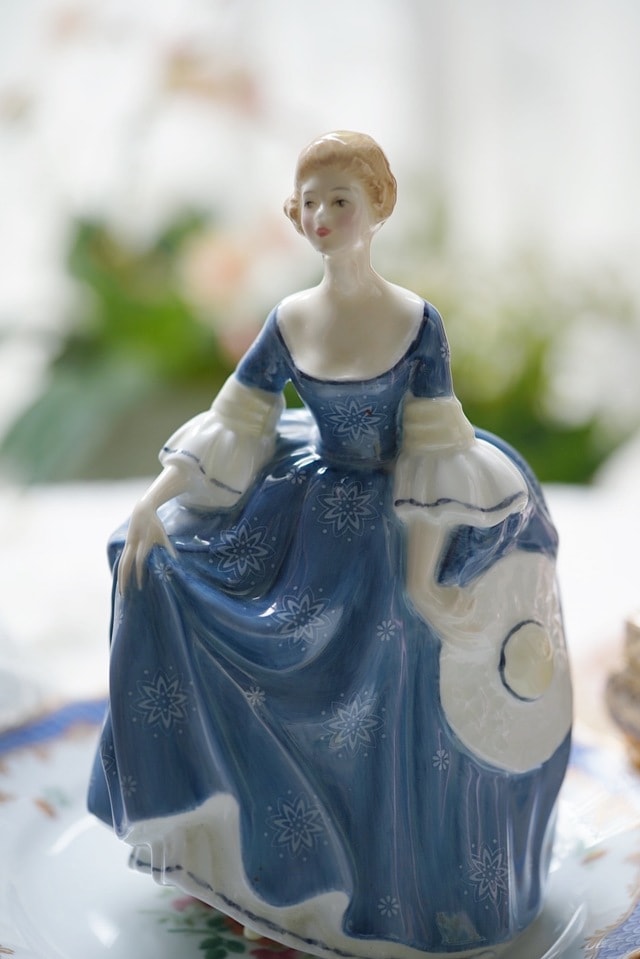 still-life-figurine-toy-ceramic-porcelain picture material
