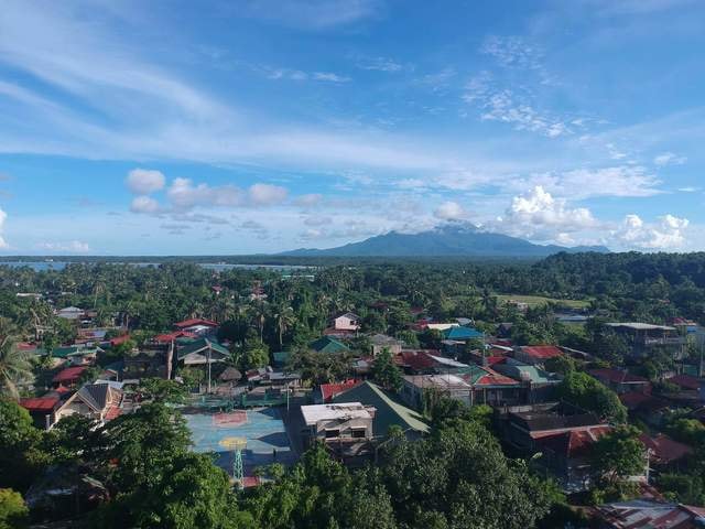 aerial-mountain-droneshot-horizon-sky picture material