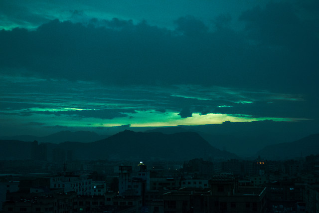 楼顶夕阳 图片素材