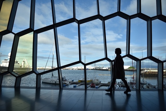 reflection-sky-water-architecture-window 图片素材
