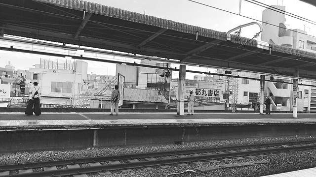 transportation-system-train-railway-track-train-station 图片素材