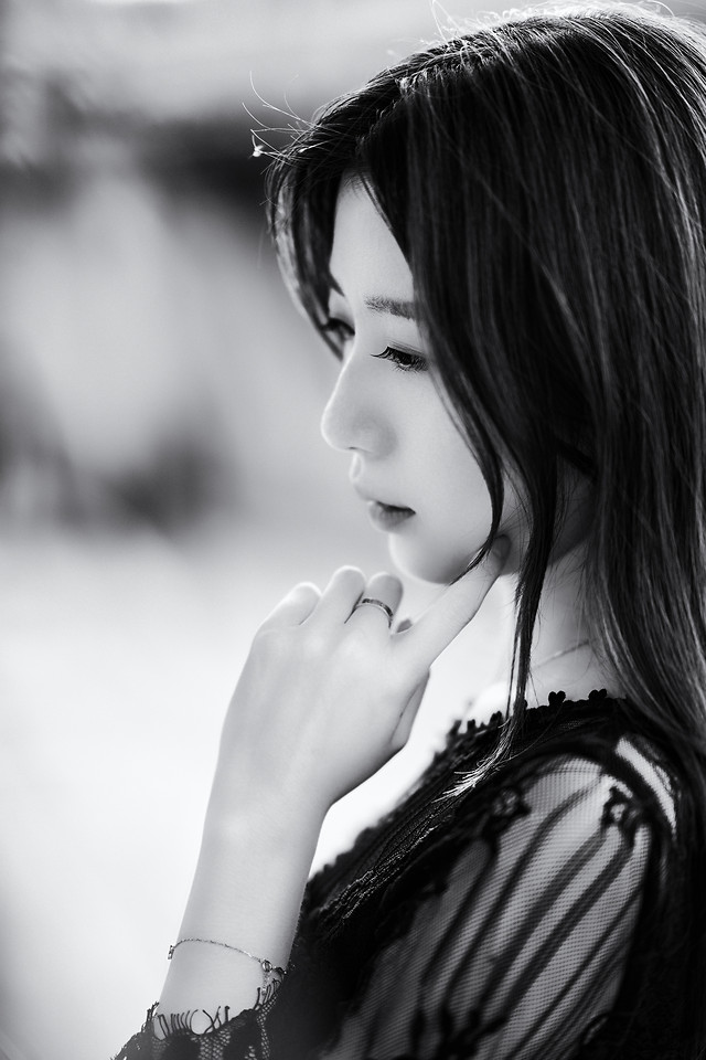 monochrome-woman-fashion-portrait-girl 图片素材