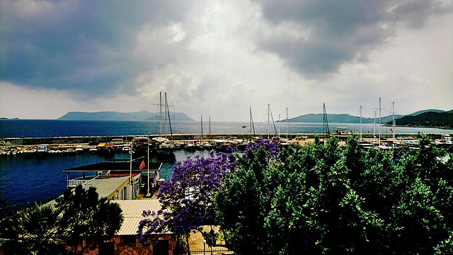 sky-city-travel-water-architecture 图片素材