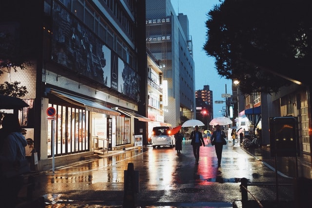 japan-town-street-sky-rain 图片素材