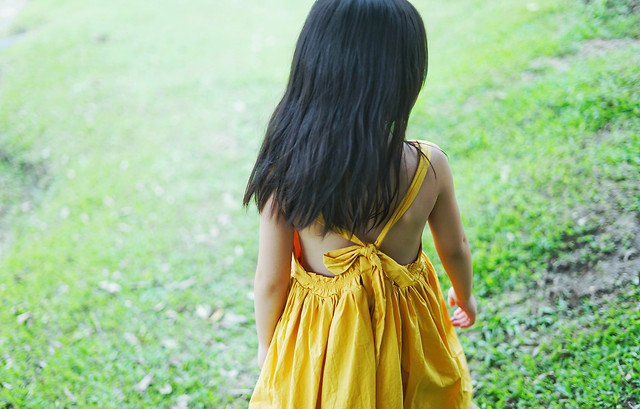 grass-girl-nature-child-summer picture material