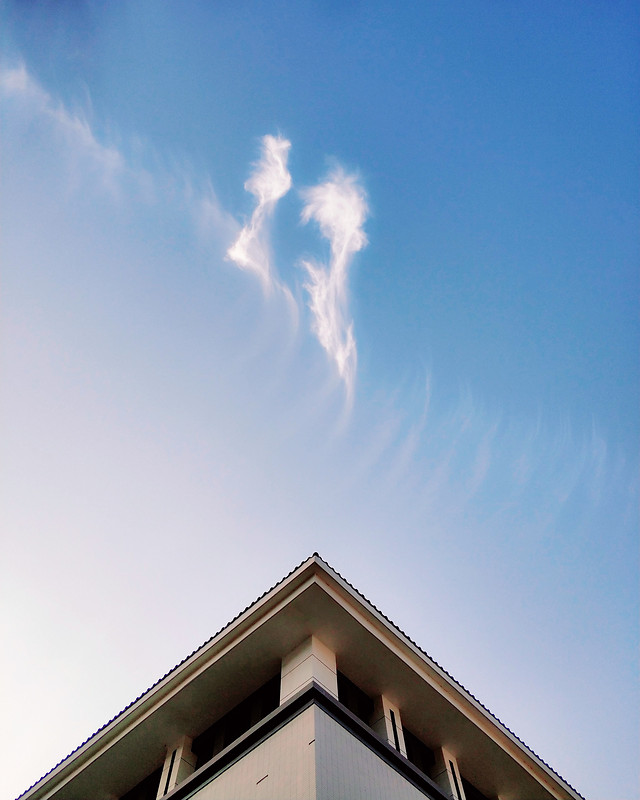 sky-no-person-architecture-cloud-outdoors 图片素材