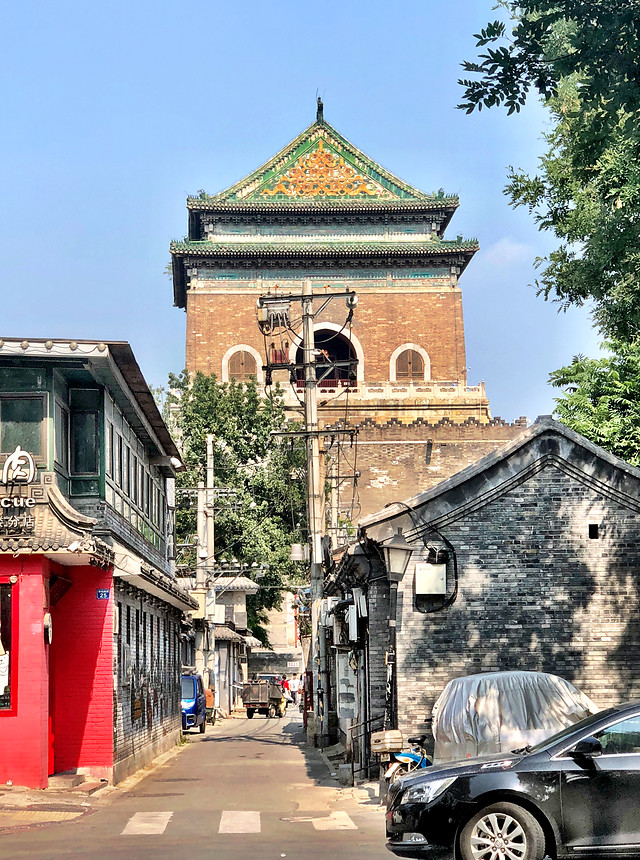 北京钟楼，京城挡住了它的视线 图片素材