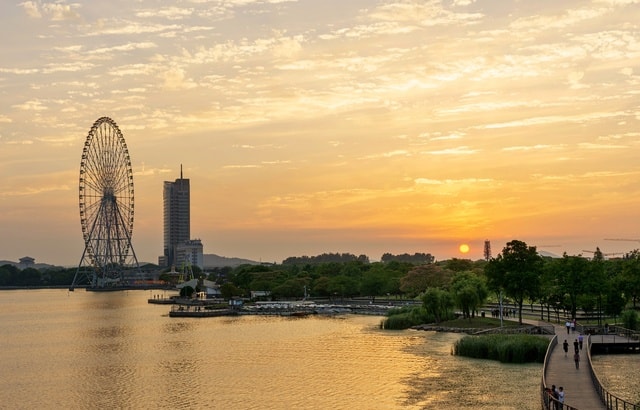 sky-ferris-wheel-landmark-river-sunset 图片素材