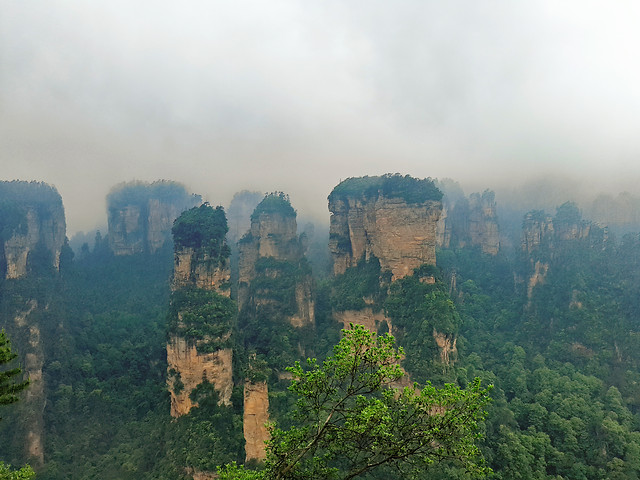 悬空秘境 图片素材