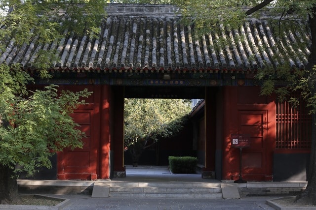 house-home-building-roof-architecture picture material