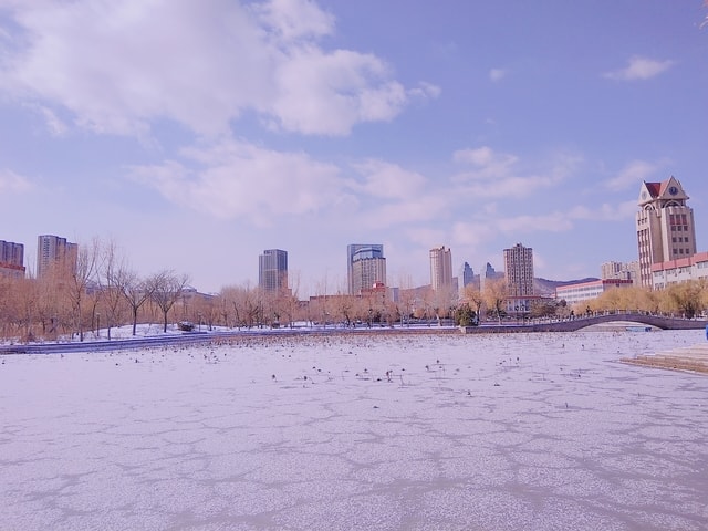 winter-snow-city-sky-water 图片素材