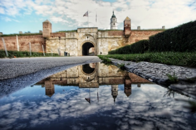 building-reflection-water-sky-reflecting-pool 图片素材