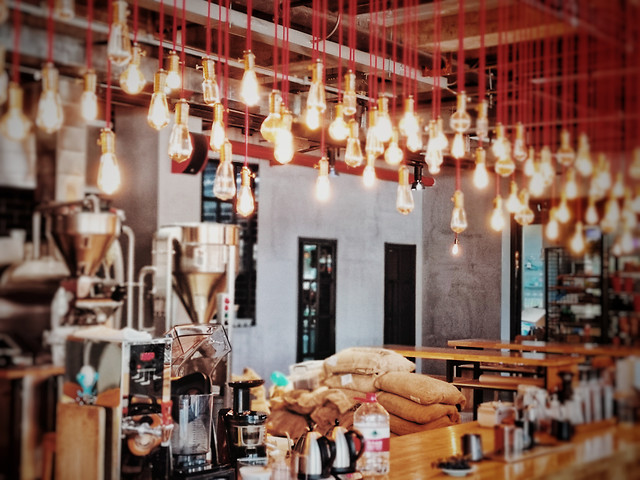 indoors-restaurant-stock-bar-people 图片素材