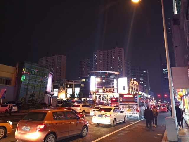 car-city-traffic-street-evening 图片素材