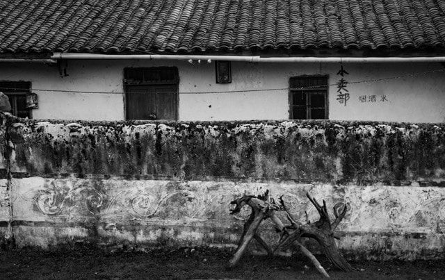 black-white-black-and-white-wall-monochrome picture material
