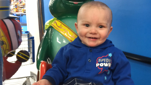 child-people-one-blue-baby 图片素材