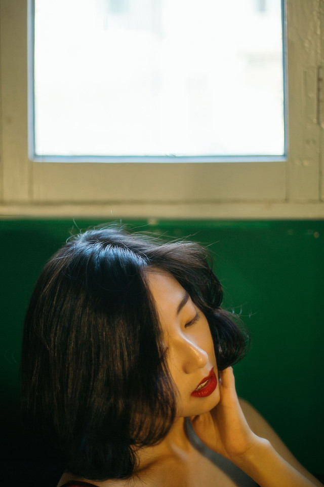 people-woman-adult-one-girl picture material