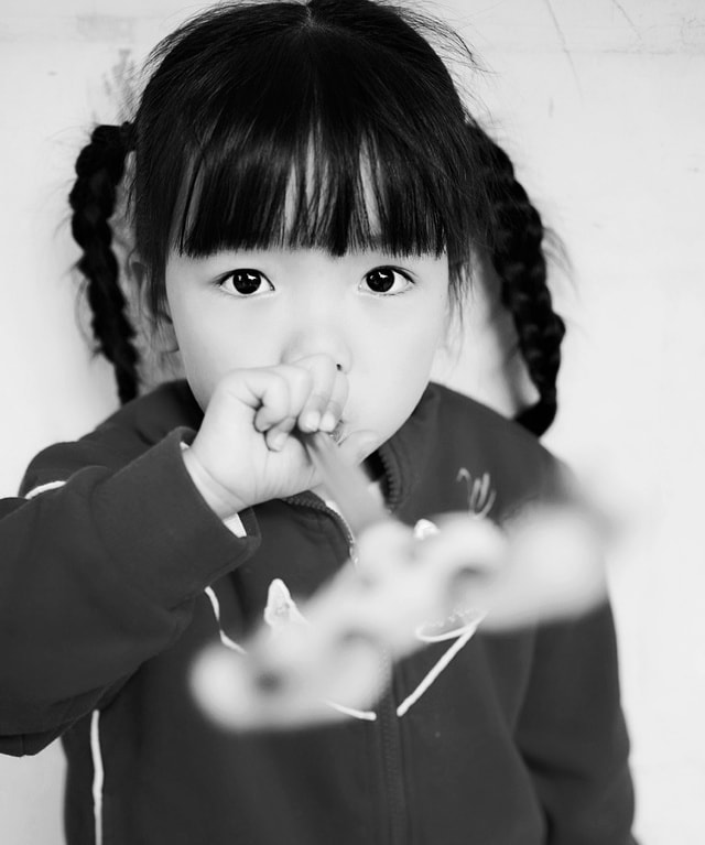 face-child-black-white-photograph picture material