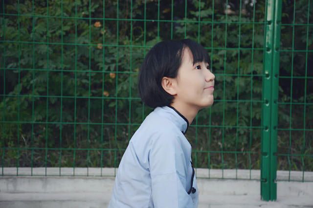 people-portrait-child-green-one 图片素材