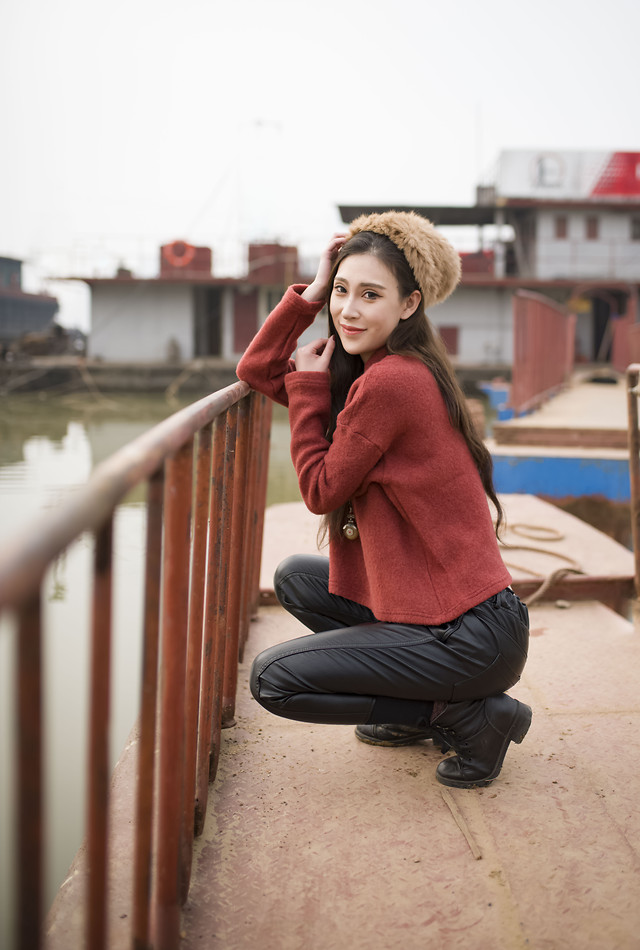 portrait-people-woman-girl-street 图片素材