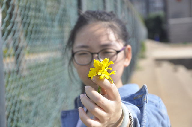child-people-girl-portrait-outdoors 图片素材