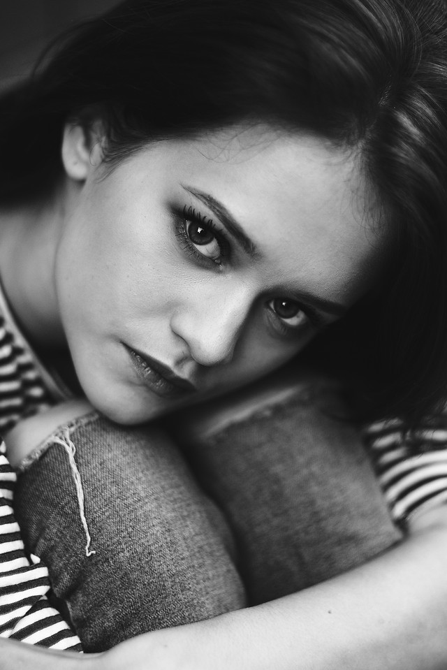 monochrome-portrait-fashion-woman-people picture material