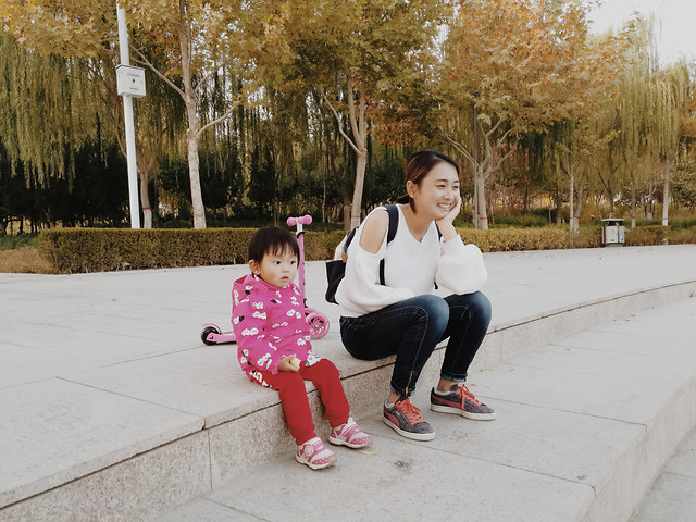 girl-people-child-woman-red 图片素材