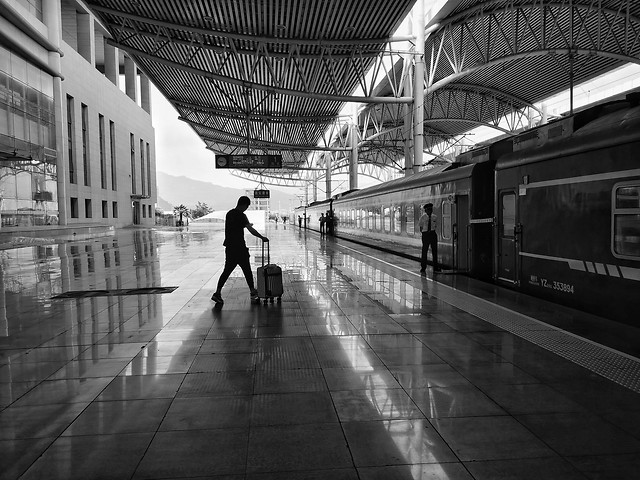 monochrome-train-subway-system-railway-locomotive 图片素材