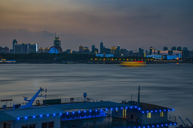 travel-transportation-system-water-river-city 图片素材