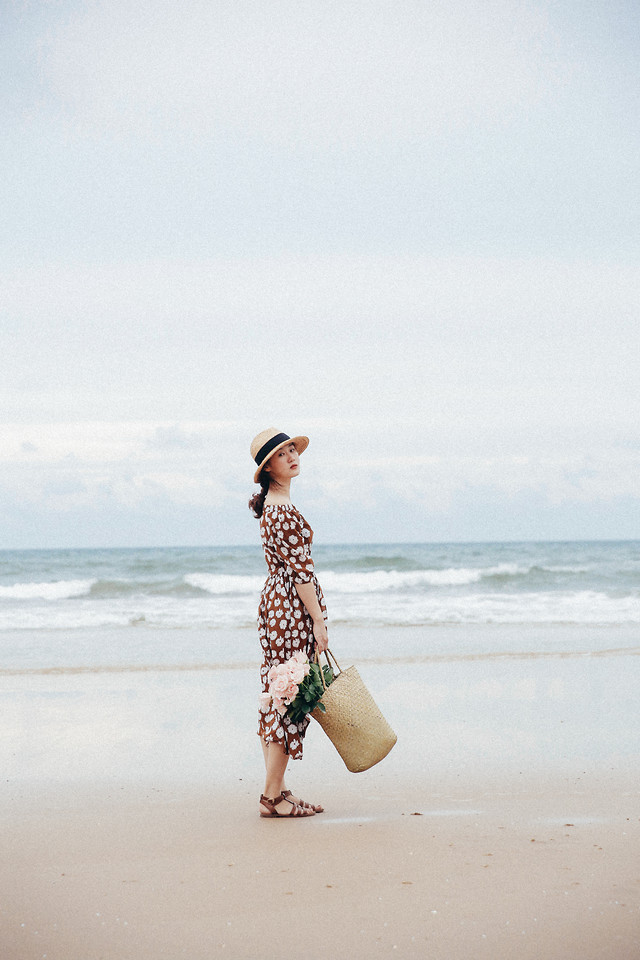 beach-sand-sea-water-seashore 图片素材