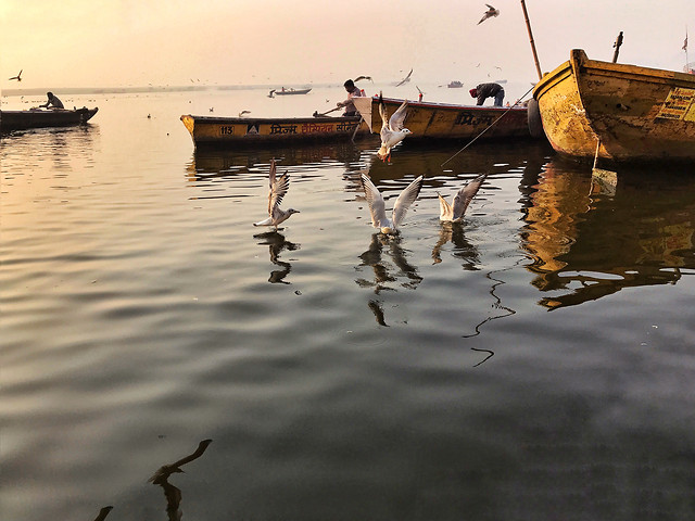 water-watercraft-boat-no-person-sunset 图片素材