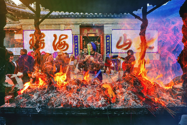 flame-festival-smoke-celebration-people 图片素材
