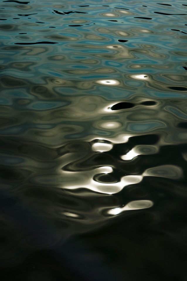 water-reflection-desktop-abstract-no-person 图片素材