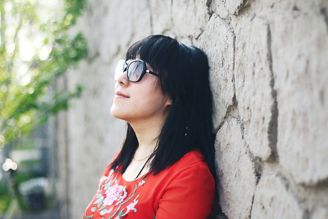 girl-eyewear-portrait-woman-people 图片素材