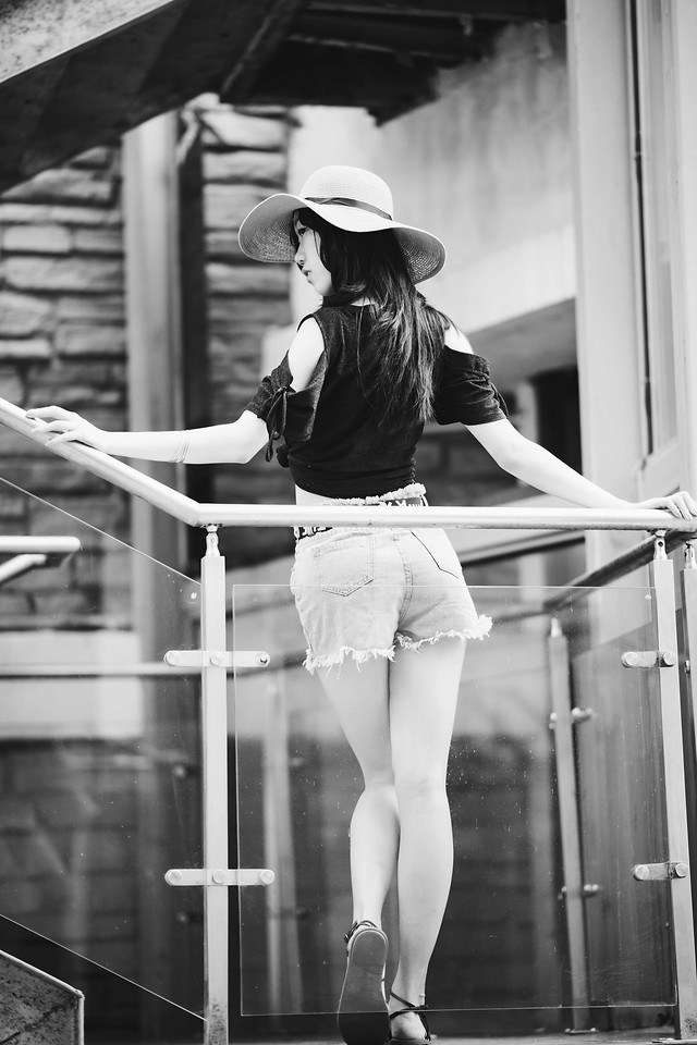 woman-one-people-fashion-monochrome 图片素材