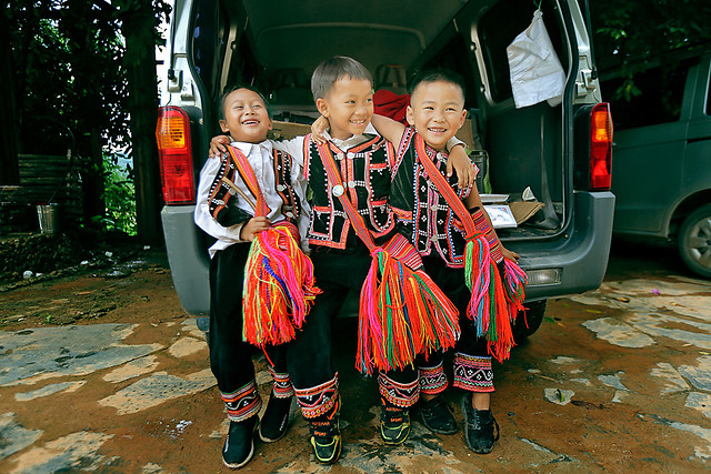 people-child-street-festival-traditional picture material