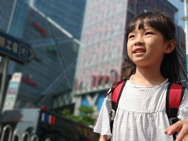 微笑的夏日 图片素材