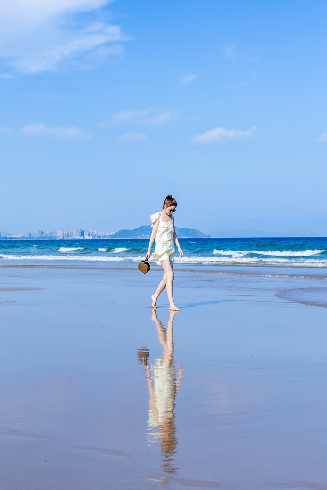 water-beach-sea-blue-sand 图片素材