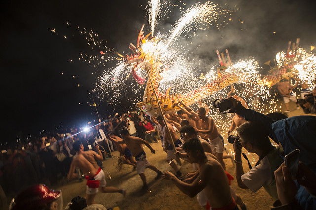 festival-celebration-people-music-flame 图片素材