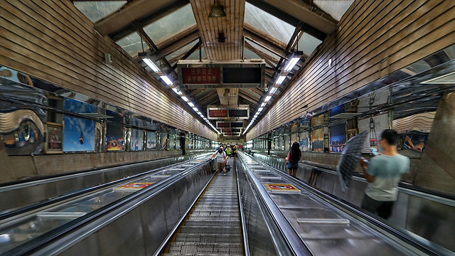 train-railway-station-transportation-system-subway-system 图片素材