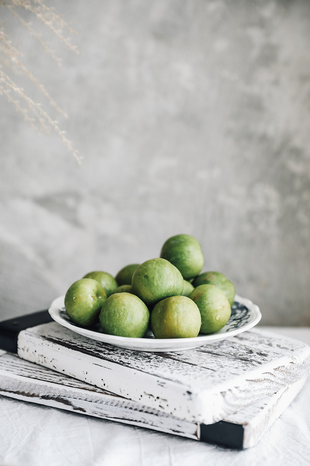 food-fruit-still-life-plum-no-person picture material