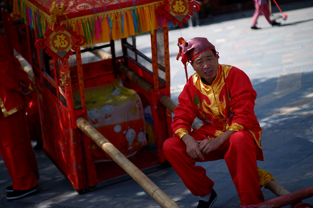 temple-kaifeng-kaifeng-people-religion-man picture material