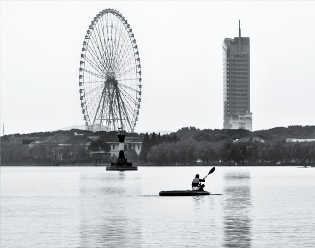 underwater-shadow picture material