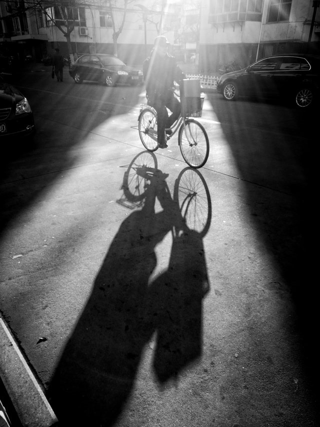 black-and-white-shadow-monochrome-light-wheel picture material