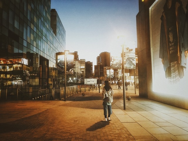 city-town-downtown-building-street 图片素材