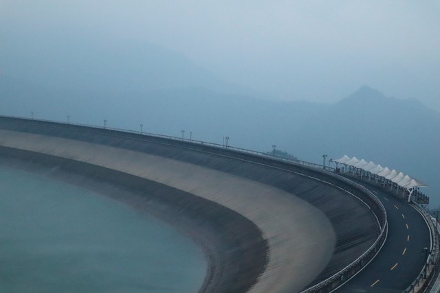road-sky-sea-water-no-person 图片素材