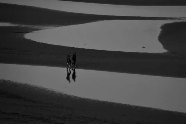 monochrome-shadow-water-landscape-sea 图片素材