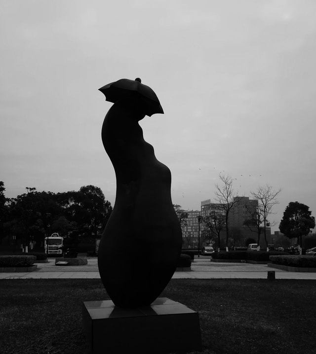 sculpture-black-and-white-statue-sky-monochrome-photography picture material