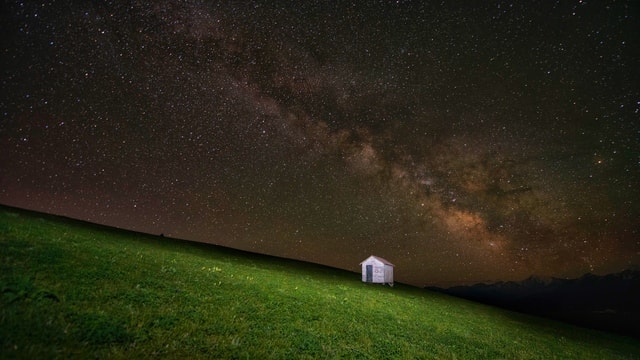 sky-grass-astronomy-landscape-galaxy 图片素材