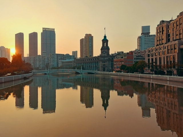 reflection-city-skyline-cityscape-water picture material